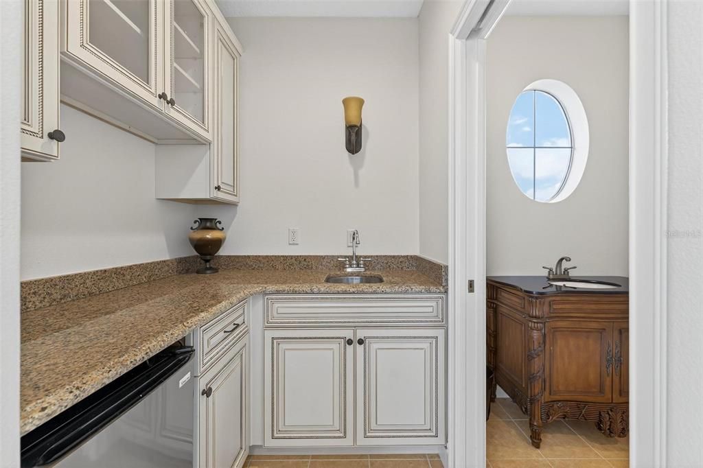 待售: $2,099,000 (4 贝兹, 4 浴室, 4288 平方英尺)