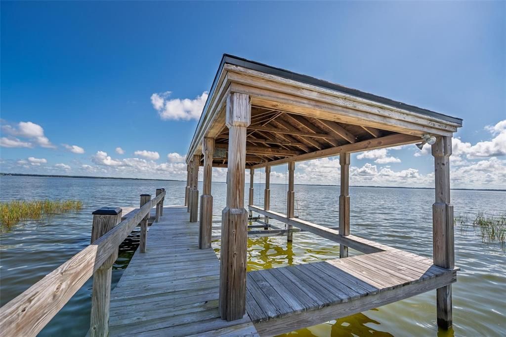 待售: $2,099,000 (4 贝兹, 4 浴室, 4288 平方英尺)