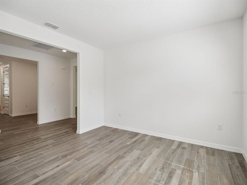 待售: $545,380 (4 贝兹, 3 浴室, 2487 平方英尺)