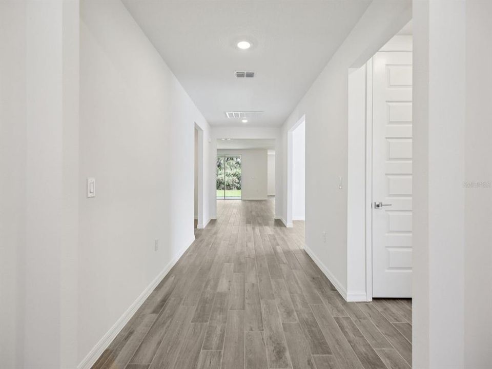 待售: $545,380 (4 贝兹, 3 浴室, 2487 平方英尺)