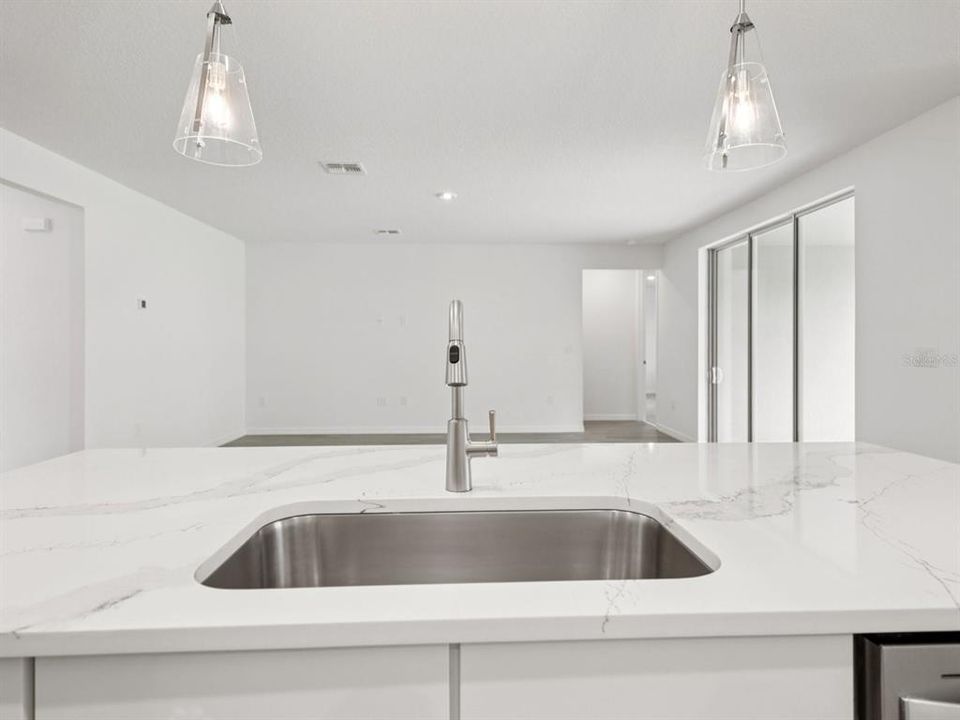 待售: $545,380 (4 贝兹, 3 浴室, 2487 平方英尺)