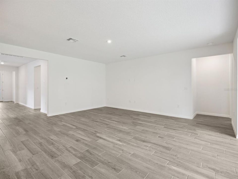 待售: $545,380 (4 贝兹, 3 浴室, 2487 平方英尺)