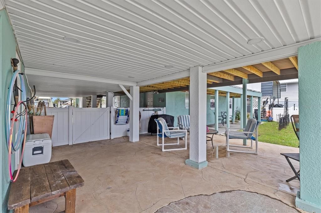 待售: $960,000 (4 贝兹, 3 浴室, 2014 平方英尺)