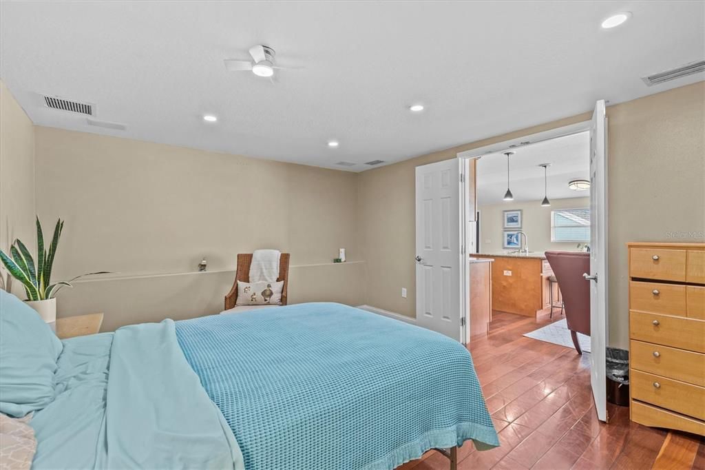 待售: $960,000 (4 贝兹, 3 浴室, 2014 平方英尺)