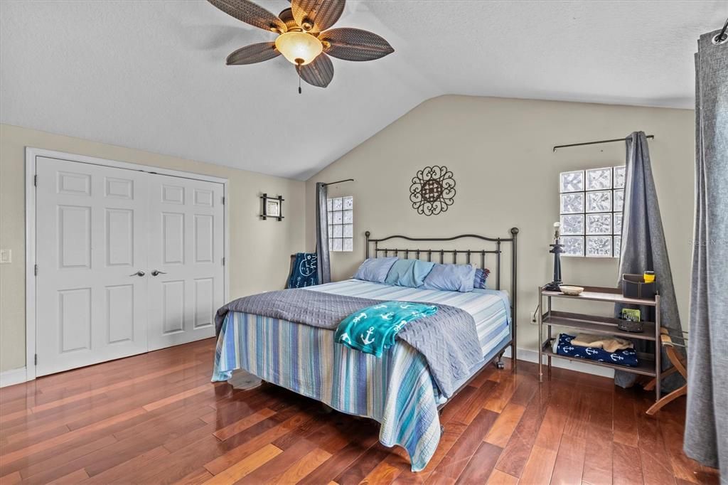 待售: $960,000 (4 贝兹, 3 浴室, 2014 平方英尺)