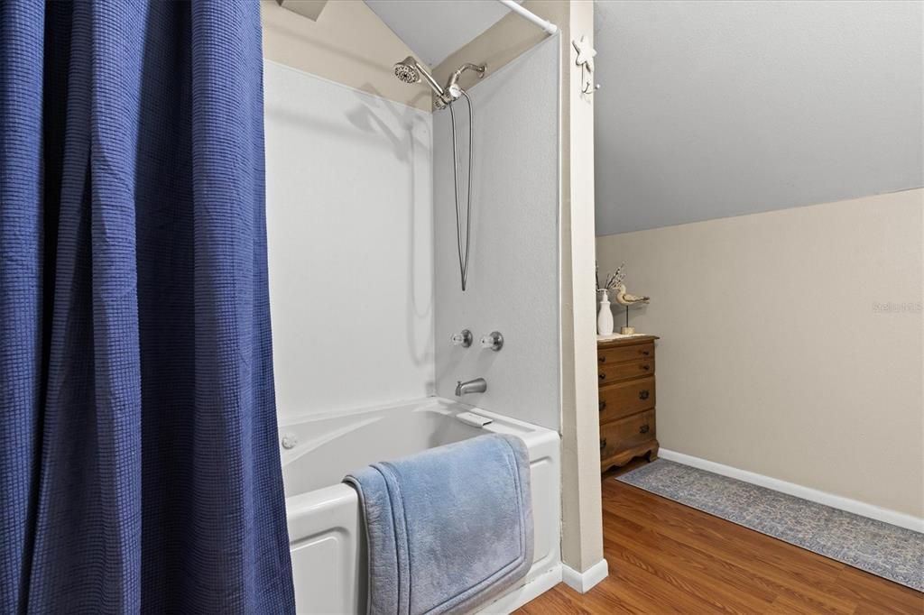 待售: $960,000 (4 贝兹, 3 浴室, 2014 平方英尺)