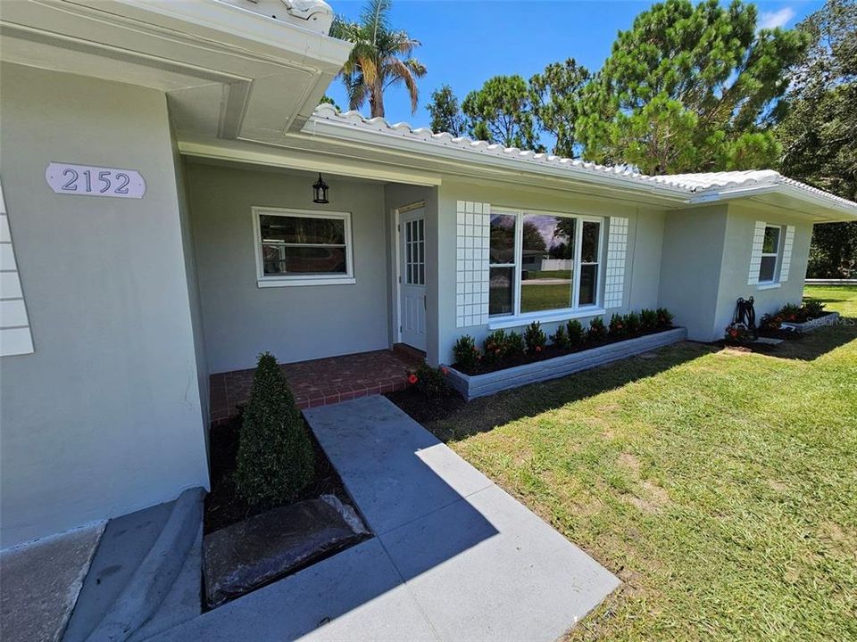 Recently Sold: $380,000 (3 beds, 2 baths, 1570 Square Feet)