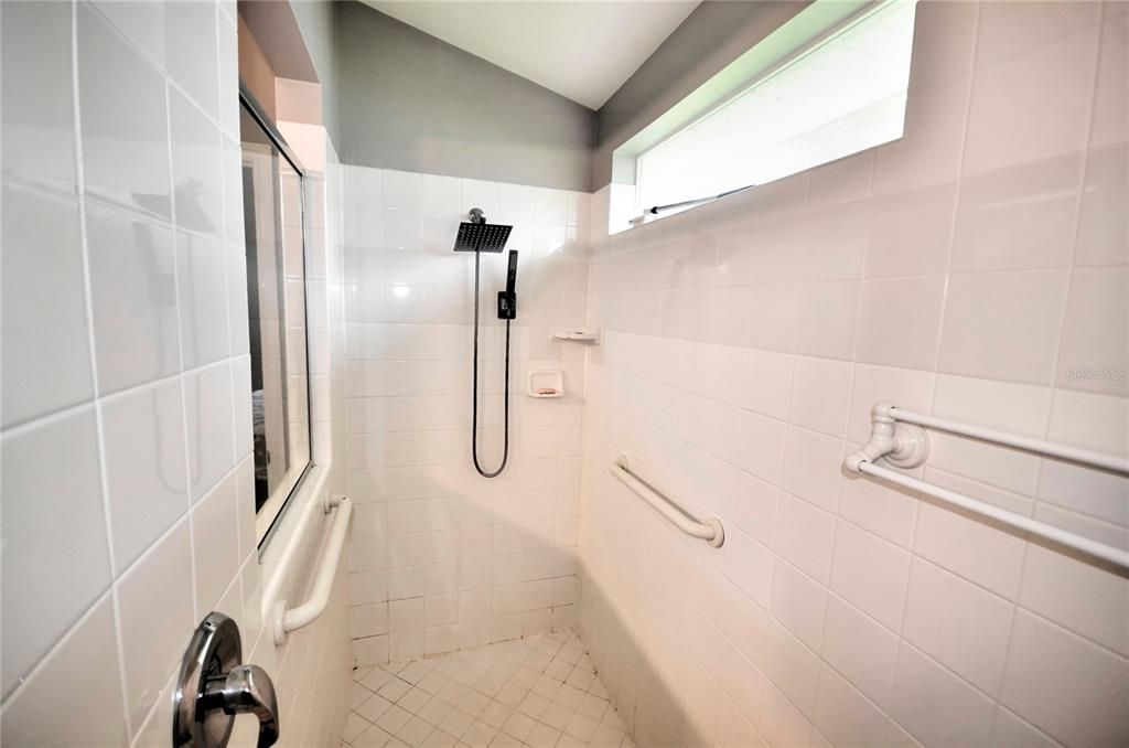 На продажу: $455,500 (3 спален, 2 ванн, 1940 Квадратных фут)