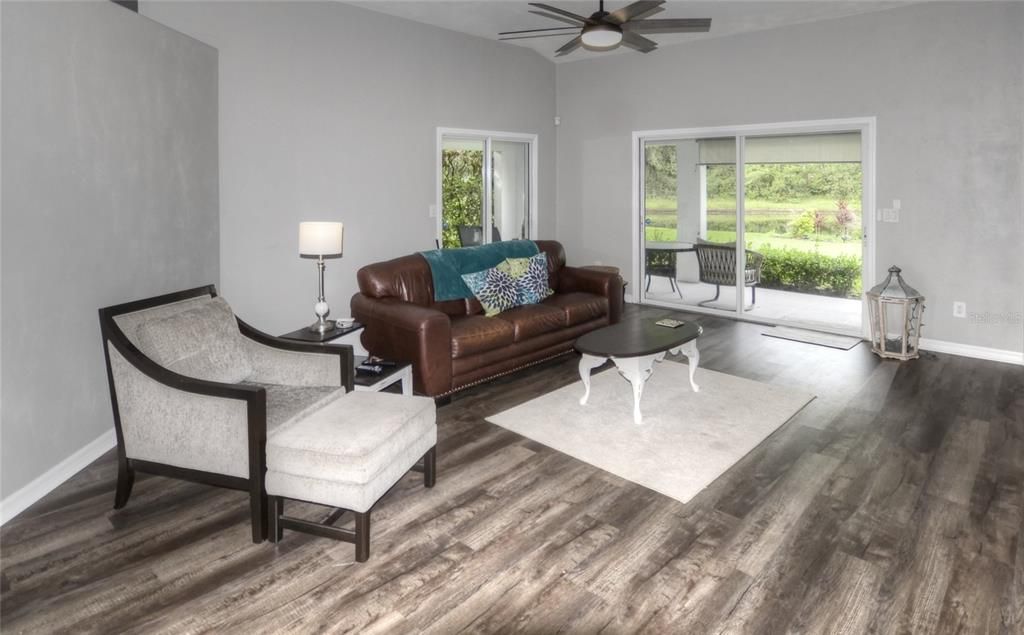 На продажу: $455,500 (3 спален, 2 ванн, 1940 Квадратных фут)