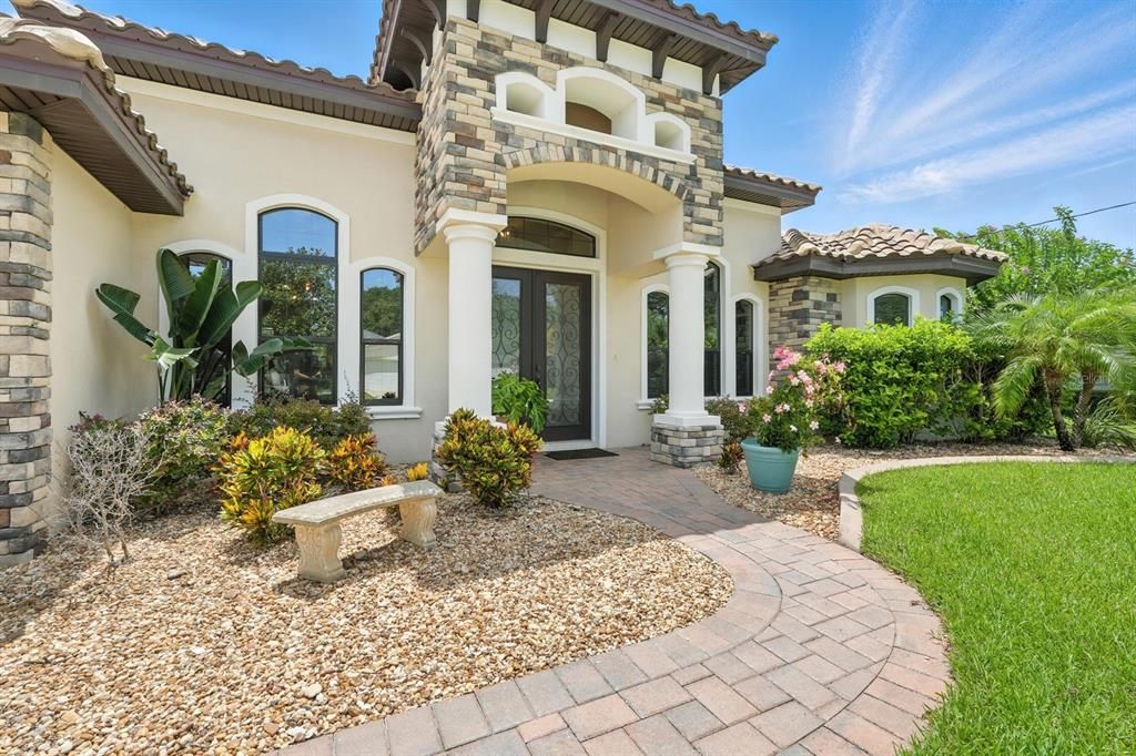 Active With Contract: $574,500 (3 beds, 2 baths, 1973 Square Feet)