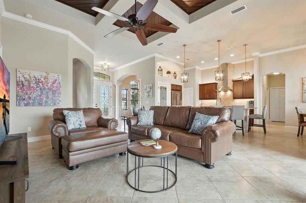 Active With Contract: $574,500 (3 beds, 2 baths, 1973 Square Feet)