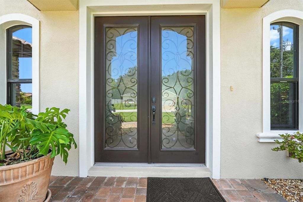 Active With Contract: $574,500 (3 beds, 2 baths, 1973 Square Feet)