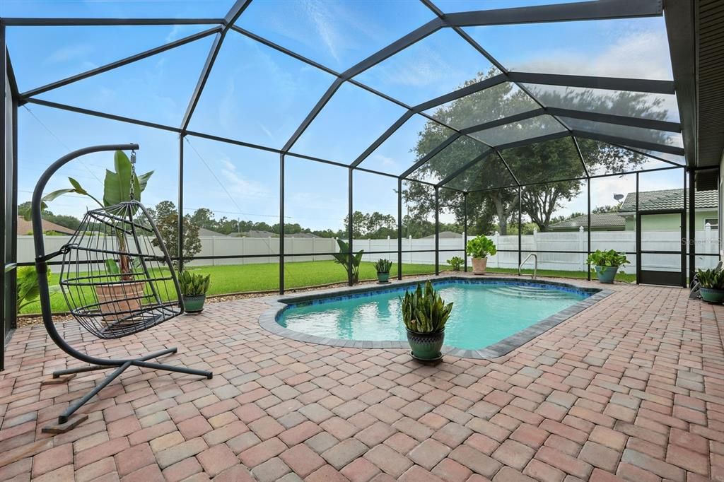 Active With Contract: $574,500 (3 beds, 2 baths, 1973 Square Feet)