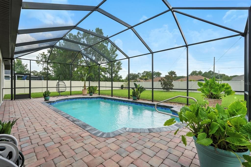 Active With Contract: $574,500 (3 beds, 2 baths, 1973 Square Feet)