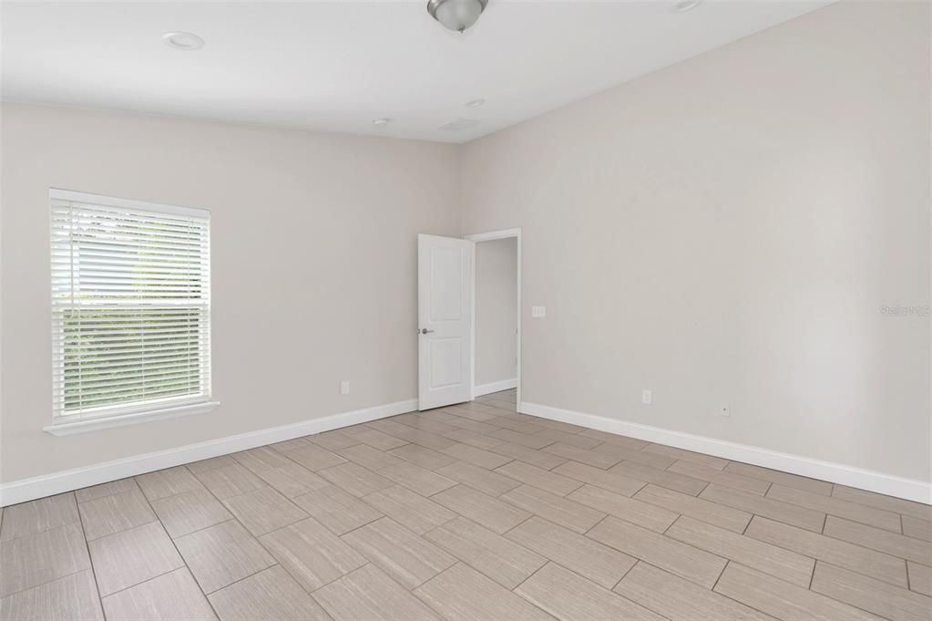 В аренду: $2,000 (3 спален, 2 ванн, 1521 Квадратных фут)