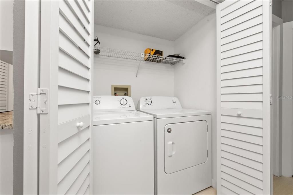 合同活跃: $1,870 (3 贝兹, 2 浴室, 1287 平方英尺)