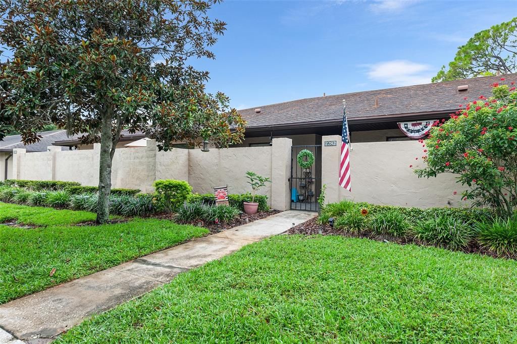 For Sale: $170,000 (2 beds, 2 baths, 1164 Square Feet)