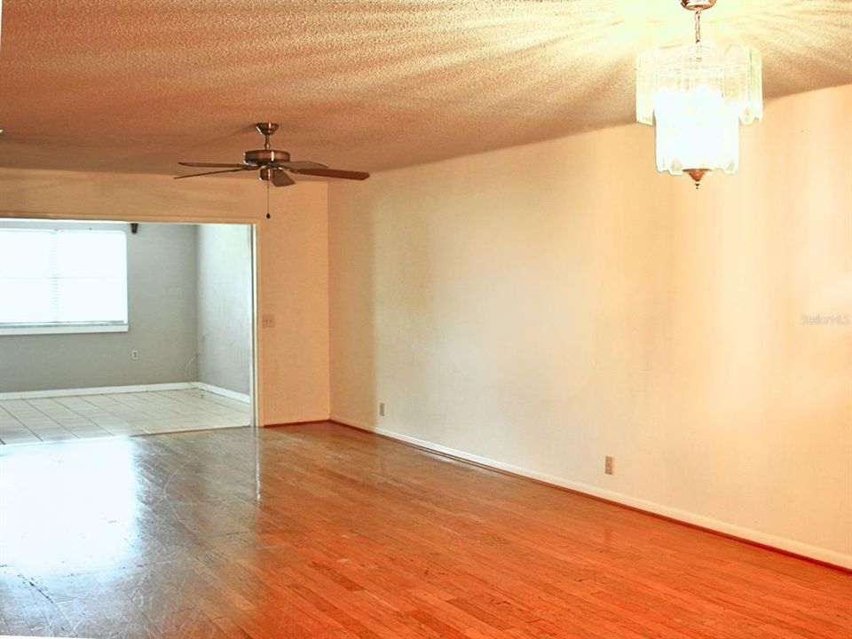 For Sale: $170,000 (2 beds, 2 baths, 1164 Square Feet)