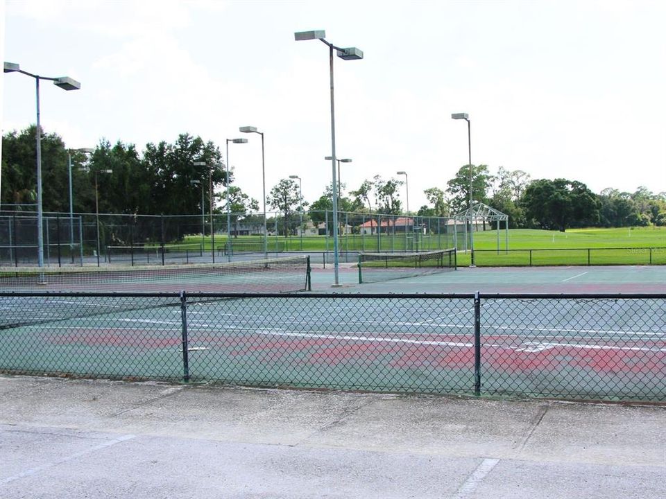 For Sale: $170,000 (2 beds, 2 baths, 1164 Square Feet)