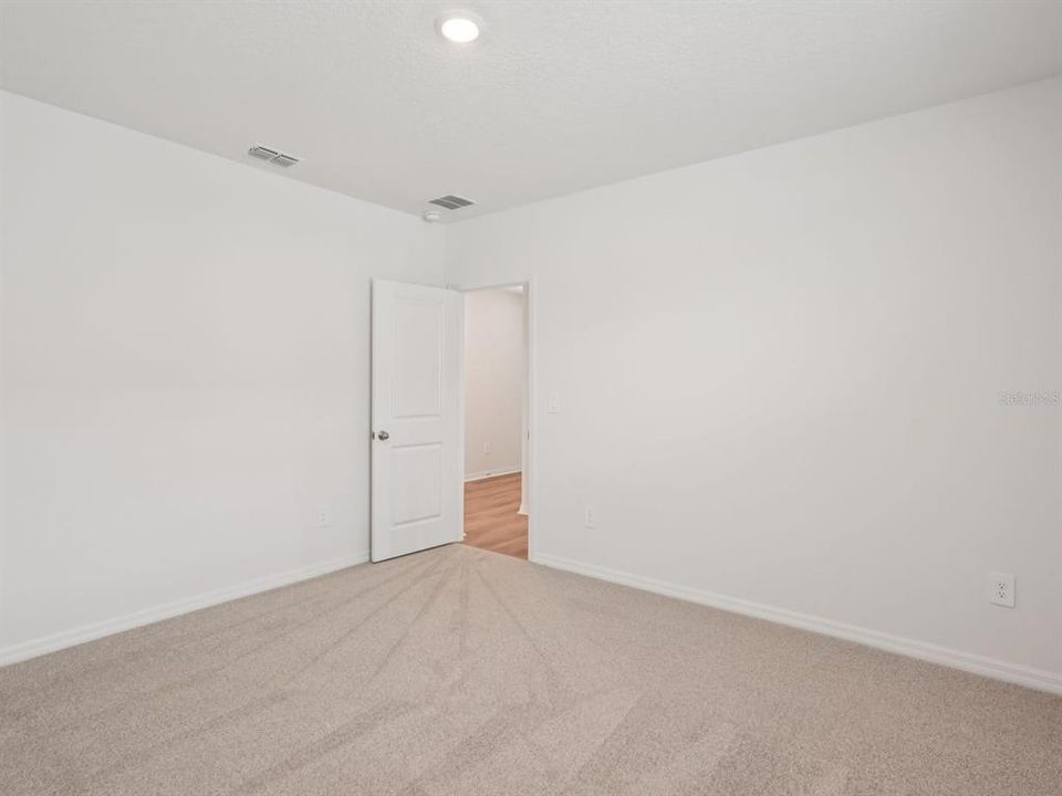 待售: $354,620 (4 贝兹, 3 浴室, 1988 平方英尺)