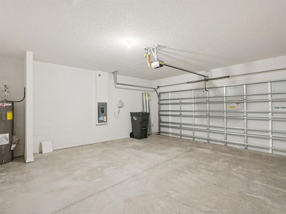 待售: $354,620 (4 贝兹, 3 浴室, 1988 平方英尺)