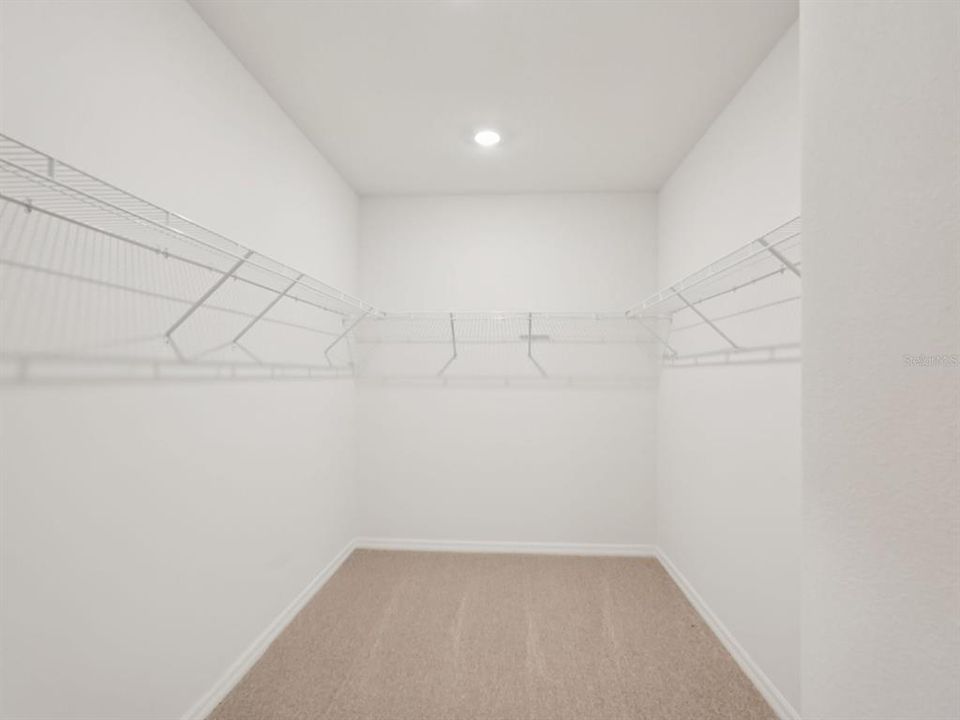 待售: $354,620 (4 贝兹, 3 浴室, 1988 平方英尺)