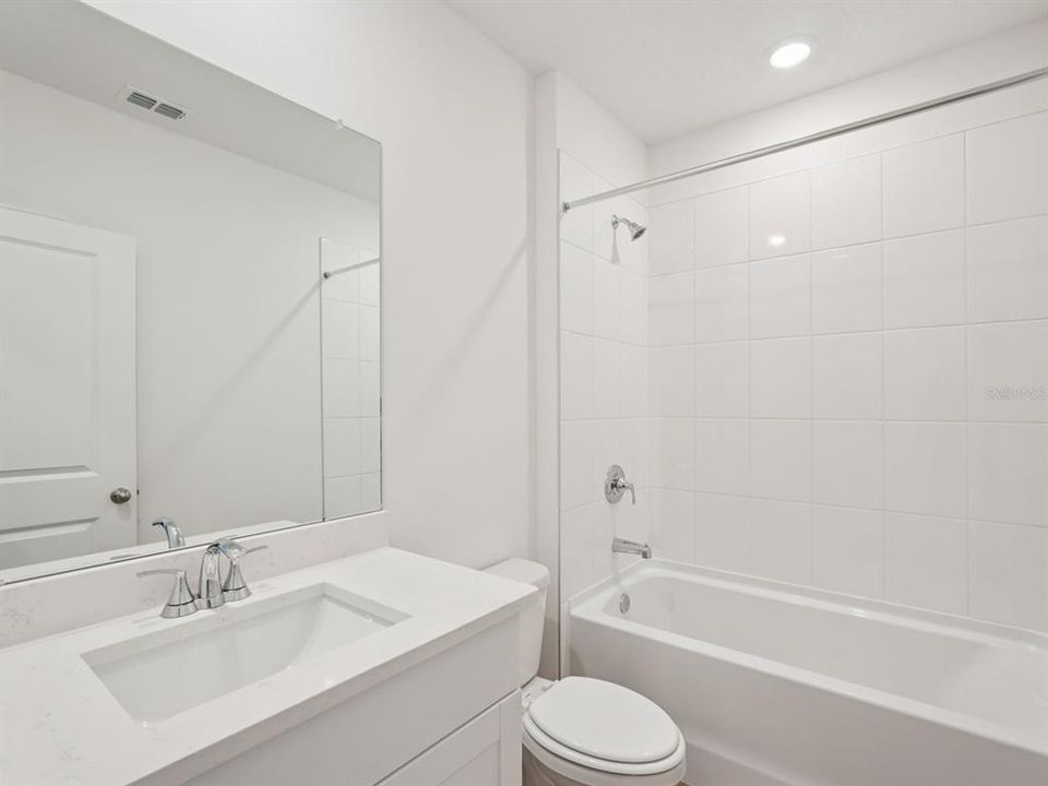 待售: $354,620 (4 贝兹, 3 浴室, 1988 平方英尺)