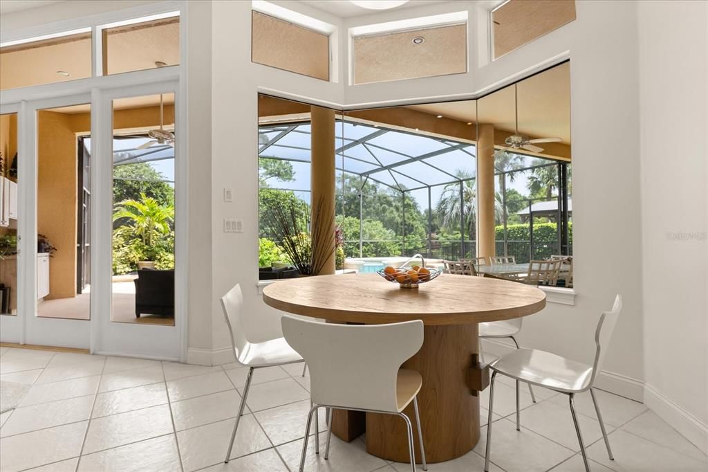 待售: $925,000 (4 贝兹, 4 浴室, 3499 平方英尺)