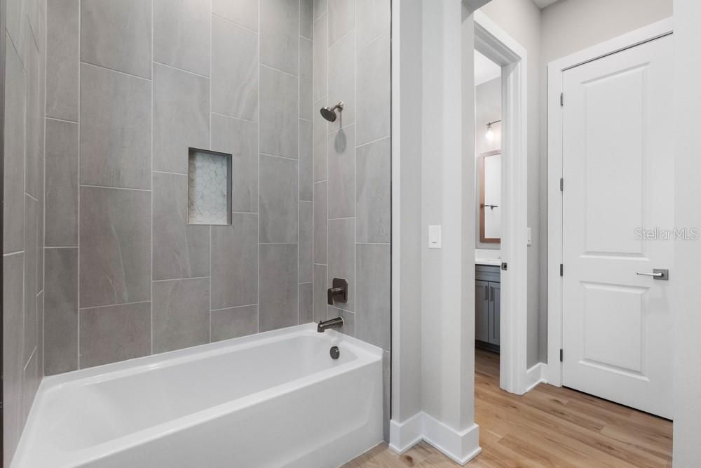 待售: $894,900 (4 贝兹, 3 浴室, 3389 平方英尺)