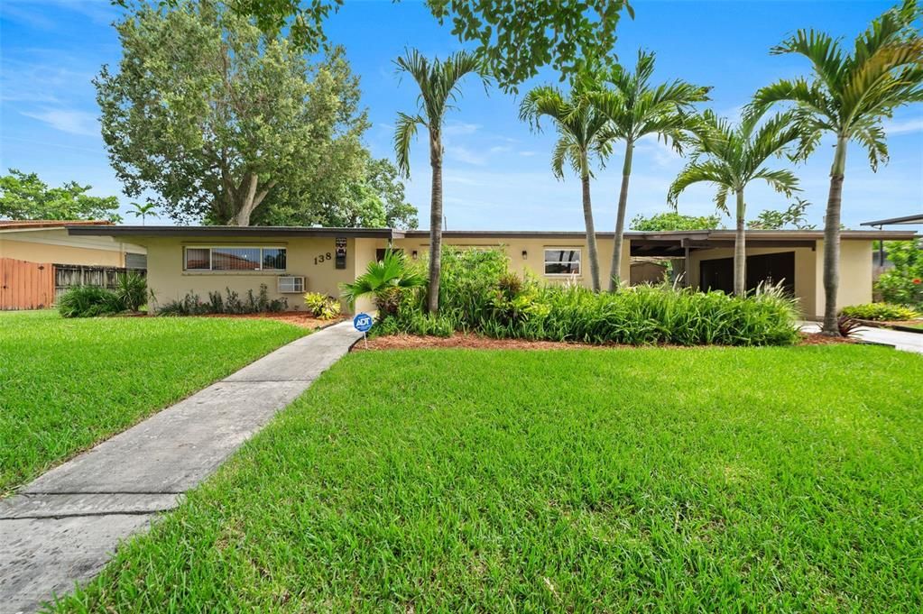 Vendido Recientemente: $699,999 (3 camas, 2 baños, 1553 Pies cuadrados)