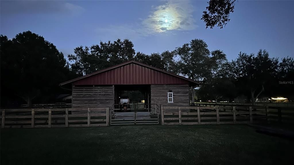 En Venta: $575,000 (2.82 acres)