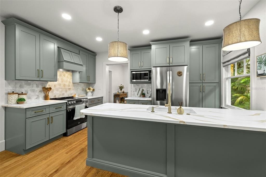 Active With Contract: $3,800 (3 beds, 2 baths, 1284 Square Feet)