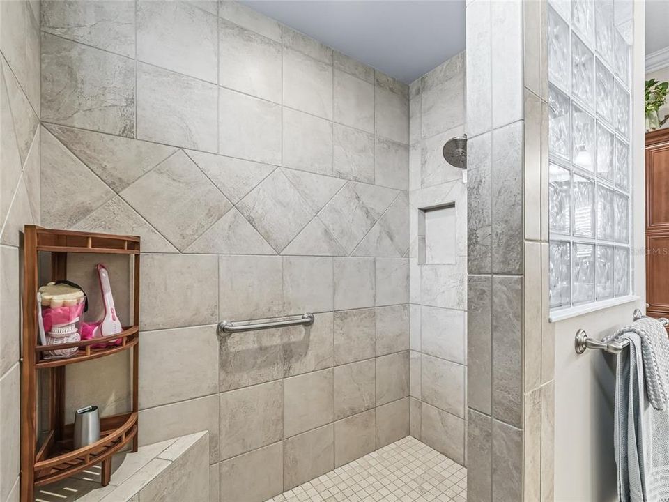 待售: $1,050,000 (3 贝兹, 2 浴室, 2683 平方英尺)