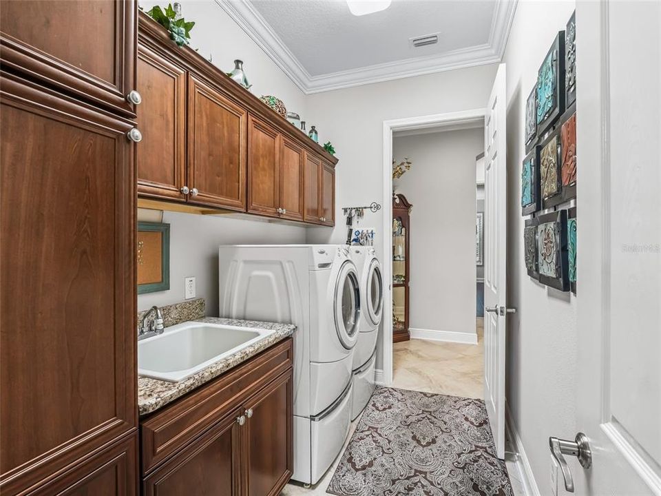 待售: $1,050,000 (3 贝兹, 2 浴室, 2683 平方英尺)