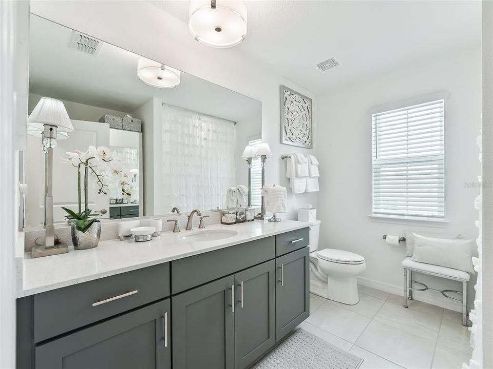 待售: $638,900 (4 贝兹, 4 浴室, 3878 平方英尺)