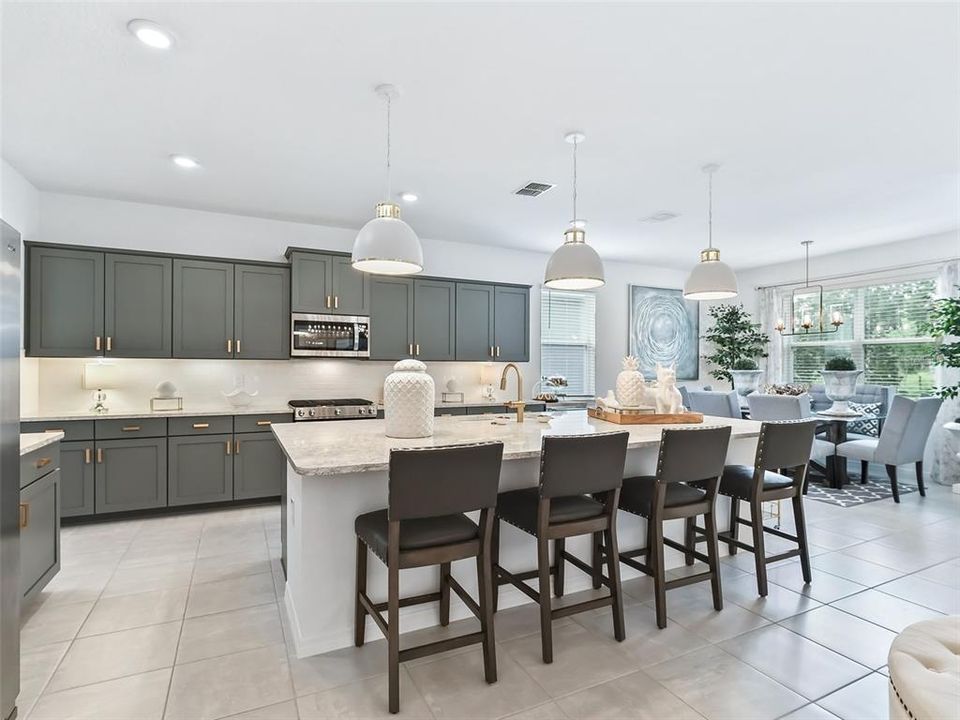 待售: $638,900 (4 贝兹, 4 浴室, 3878 平方英尺)