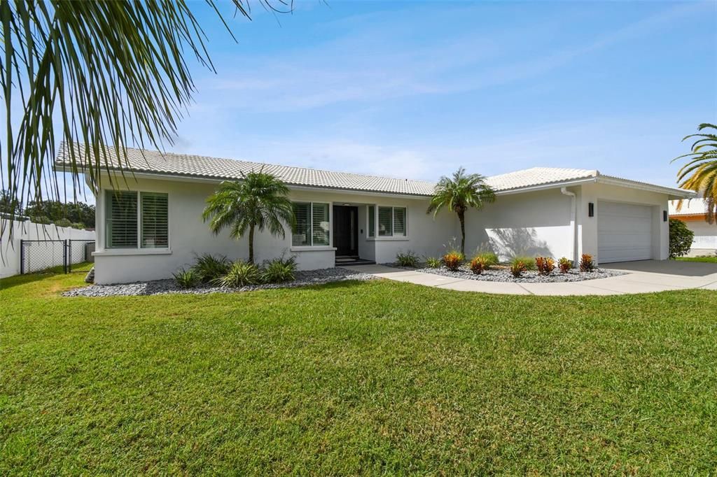 Active With Contract: $749,000 (4 beds, 2 baths, 1965 Square Feet)