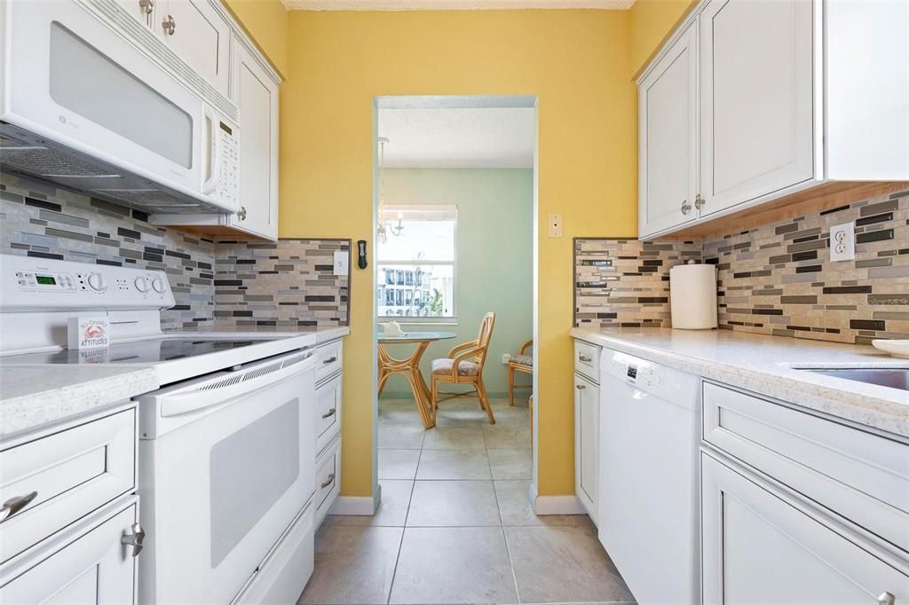 На продажу: $555,000 (2 спален, 1 ванн, 822 Квадратных фут)