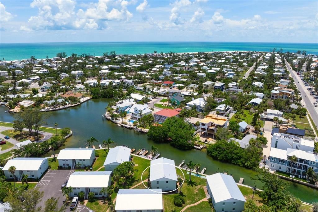 На продажу: $555,000 (2 спален, 1 ванн, 822 Квадратных фут)