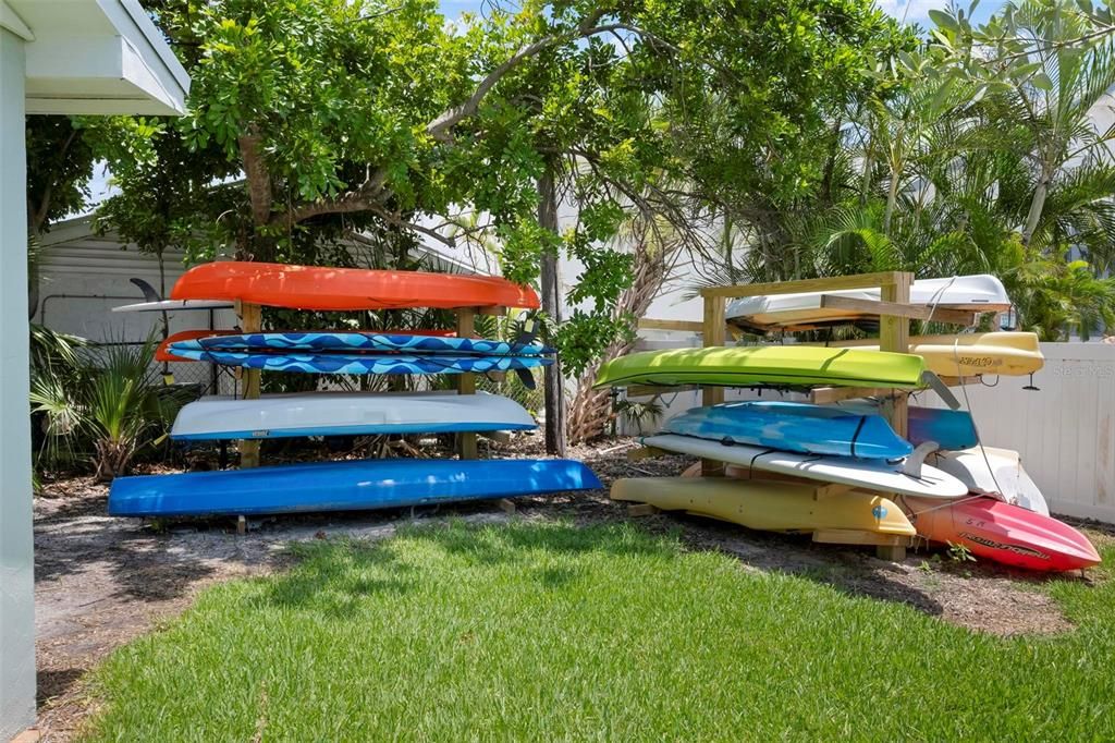 На продажу: $555,000 (2 спален, 1 ванн, 822 Квадратных фут)