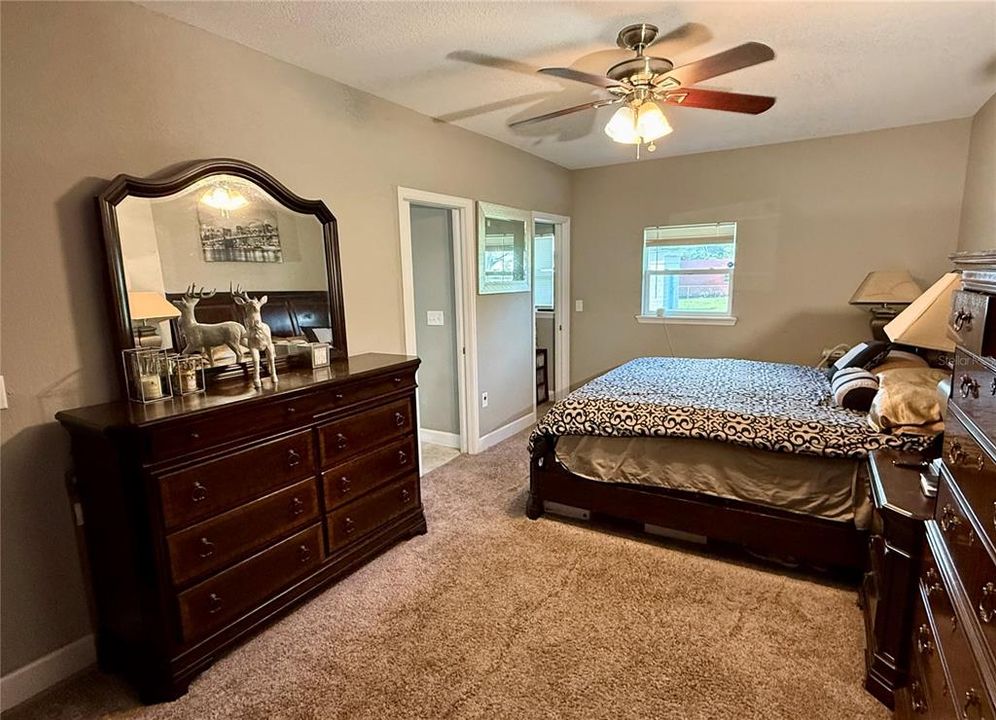 待售: $398,000 (3 贝兹, 2 浴室, 1719 平方英尺)