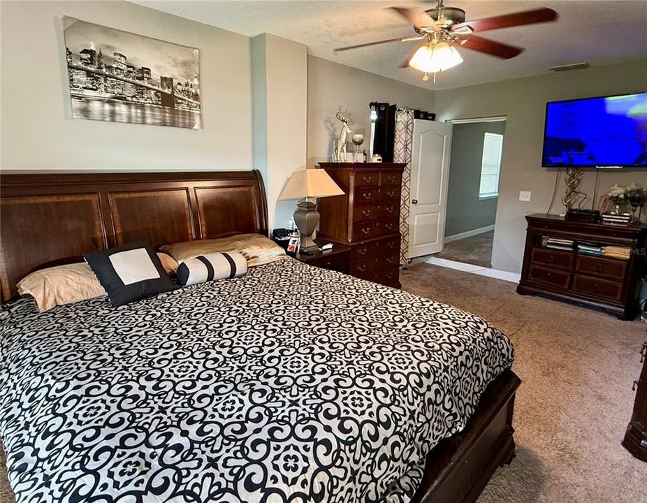 待售: $398,000 (3 贝兹, 2 浴室, 1719 平方英尺)