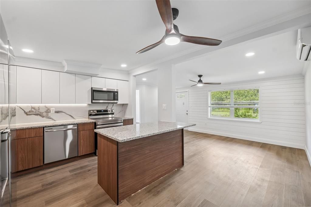 For Sale: $260,000 (4 beds, 2 baths, 1349 Square Feet)