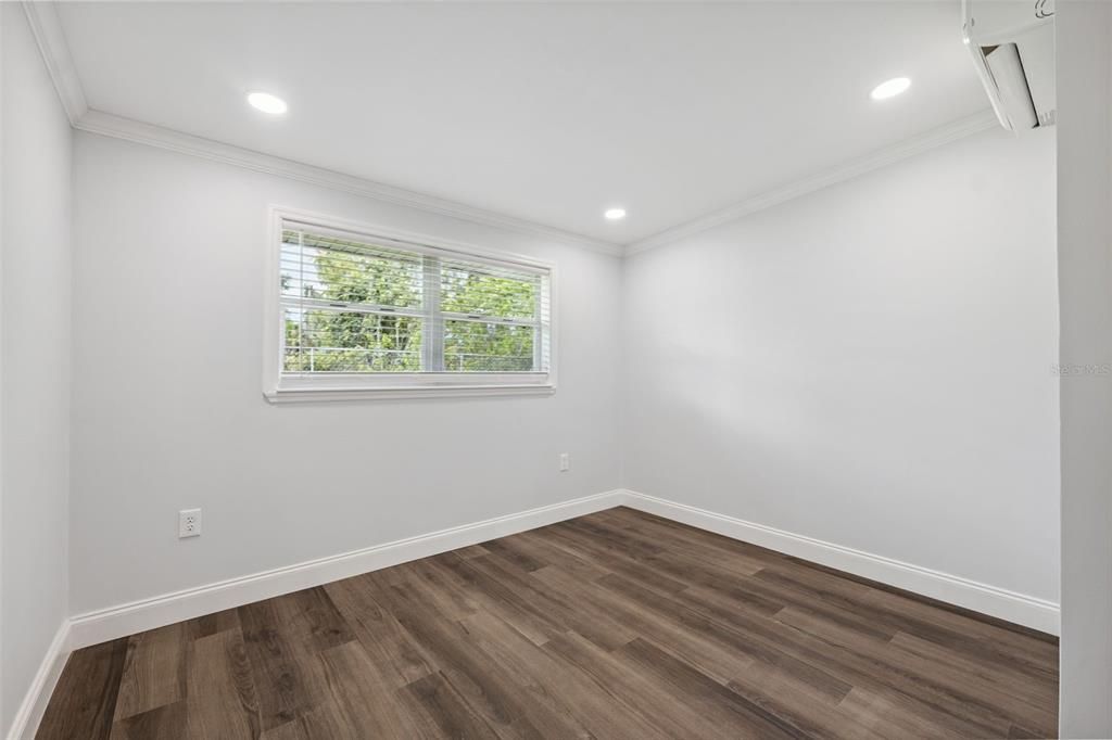 For Sale: $260,000 (4 beds, 2 baths, 1349 Square Feet)