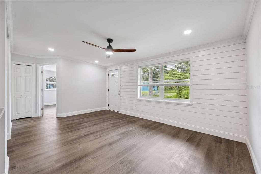 For Sale: $260,000 (4 beds, 2 baths, 1349 Square Feet)