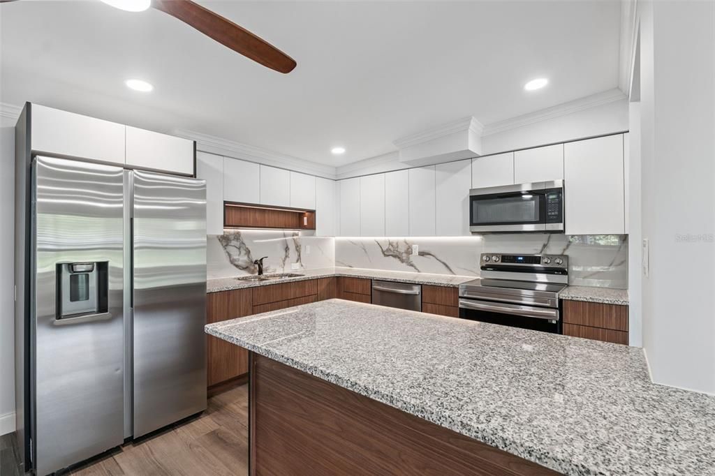 For Sale: $260,000 (4 beds, 2 baths, 1349 Square Feet)