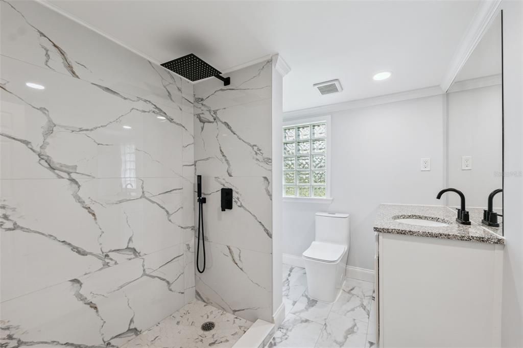 For Sale: $260,000 (4 beds, 2 baths, 1349 Square Feet)