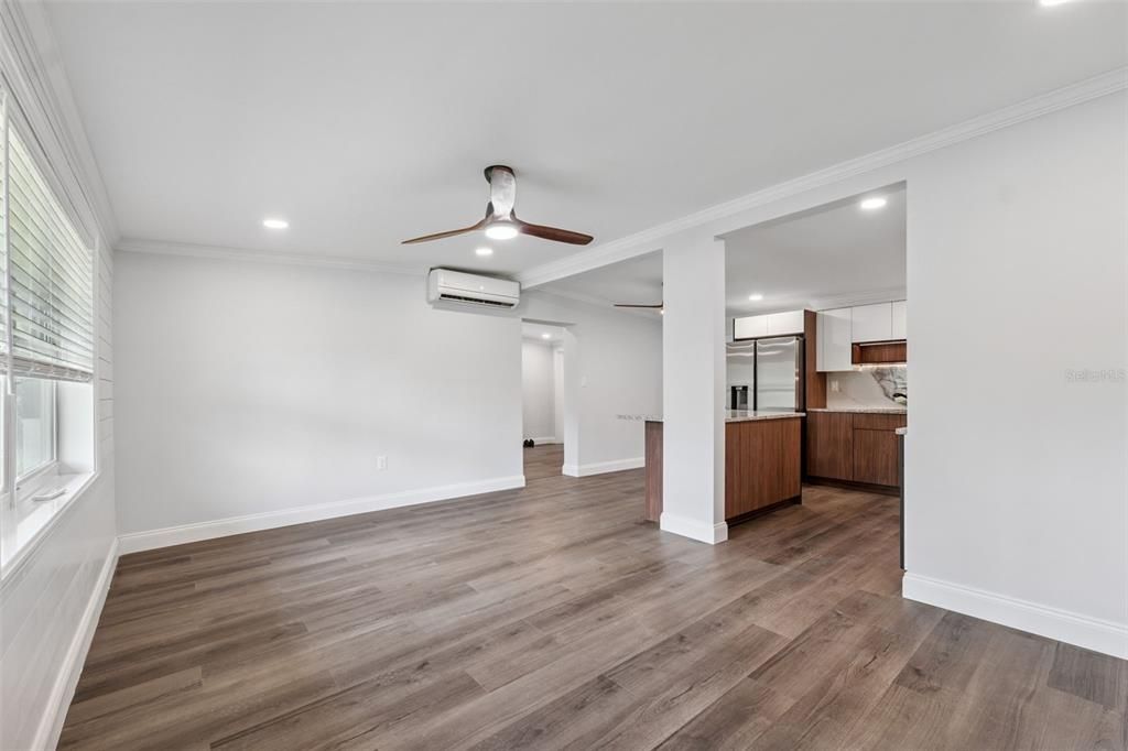 For Sale: $260,000 (4 beds, 2 baths, 1349 Square Feet)