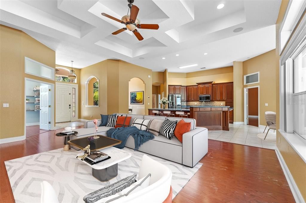 En Venta: $899,000 (5 camas, 4 baños, 4335 Pies cuadrados)