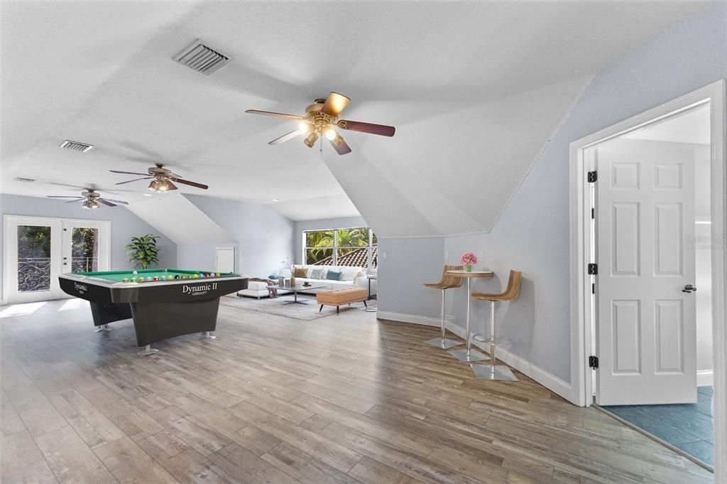 En Venta: $899,000 (5 camas, 4 baños, 4335 Pies cuadrados)